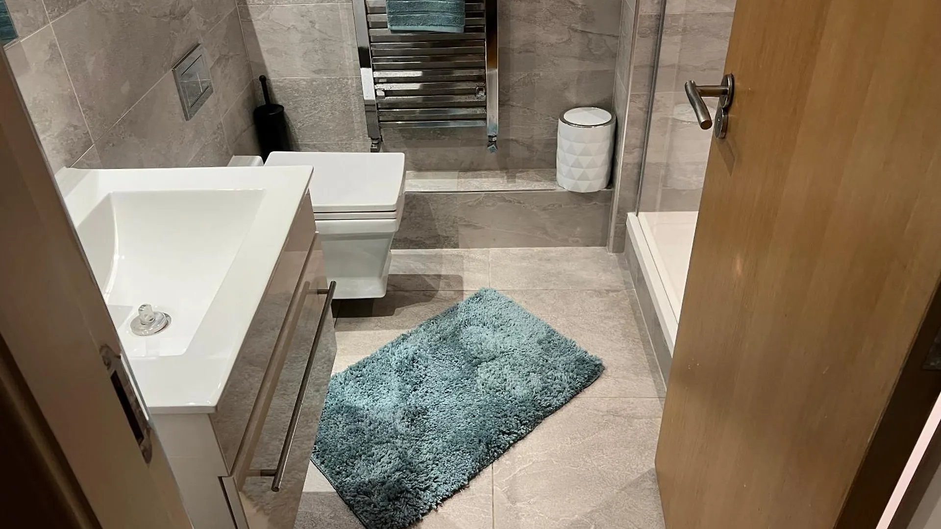 Beautiful Church Conversion, Edinburgh Apartman